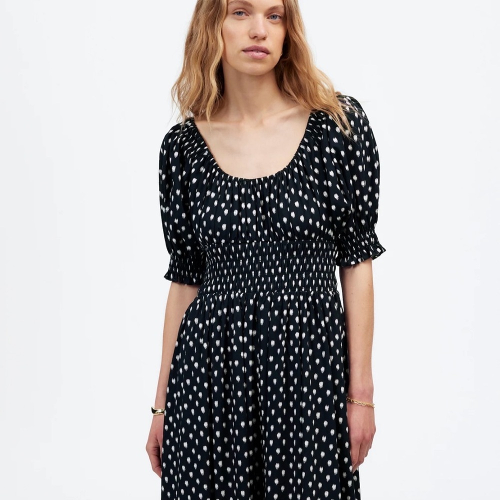 Smocked-Waist Midi Dress in Shibori Dot
Print color Shibori Dot With Pink size 8 - Picture 2 of 6